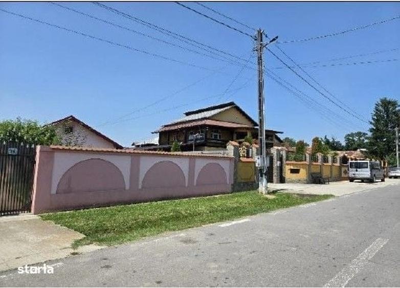 Casă cu 4 camere în Vlașin