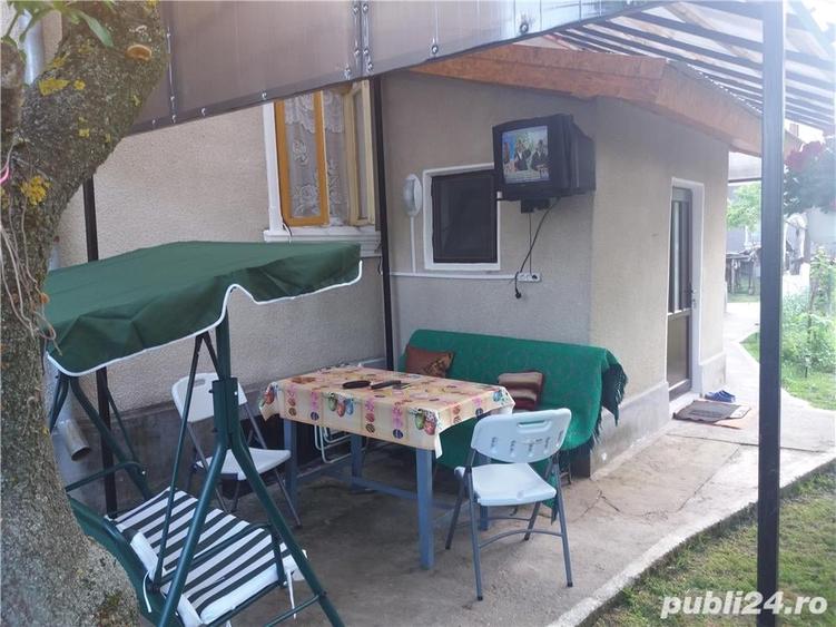 Casă cu 6 camere cu Teren 1000 Mp în Putineiu