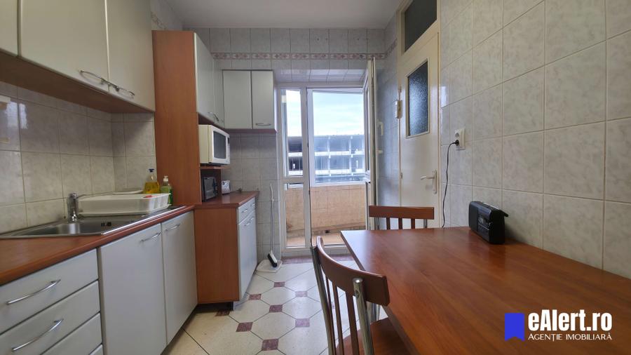 Apartament cu 2 camere decomandat în P-ța Unirii