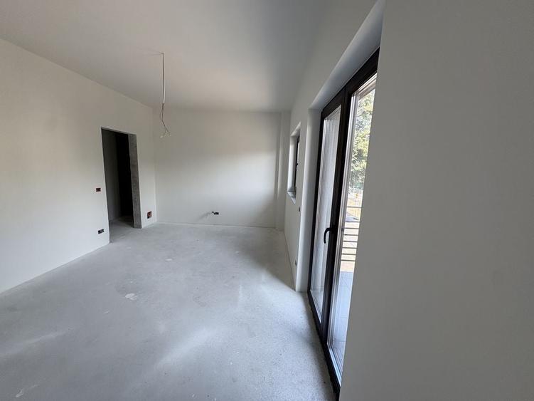 Garsonieră decomandată în Jiului