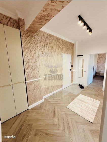 Apartament cu 3 camere, mobilat în Central