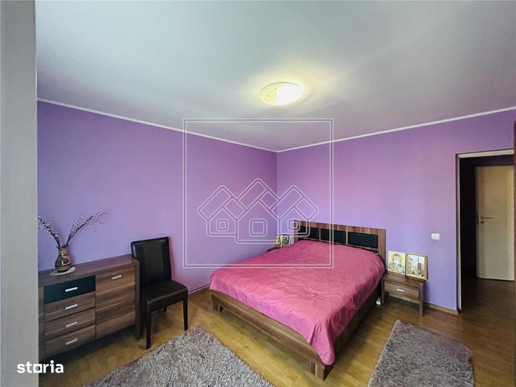 Ap mobilat si utilat, 2 camere, balcon, etaj 13 - Valea Aurie - 11