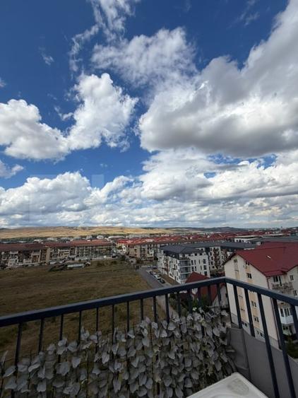 Apartament cu 2 camere semidecomandat, mobilat în Florești