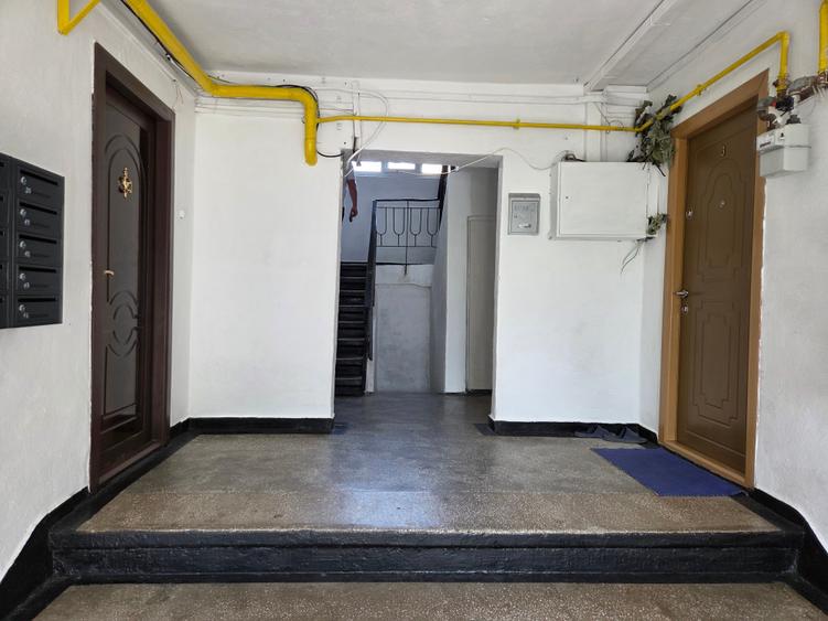 Apartament cu doua camere etaj 3 Parc CFR Adjud - 10
