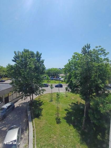Apartament cu 3 camere decomandat, mobilat în Central