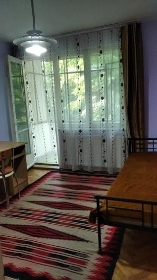 Apartament cu 2 camere decomandat în Cornișa