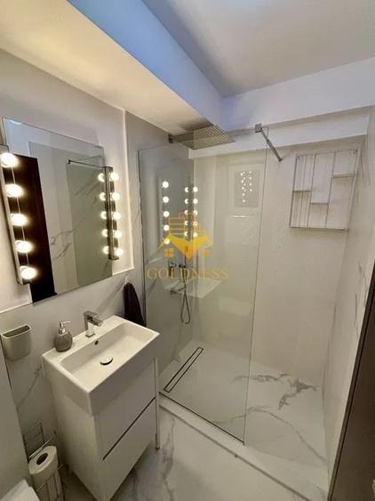 Apartament cu 2 camere semidecomandat, mobilat în Central