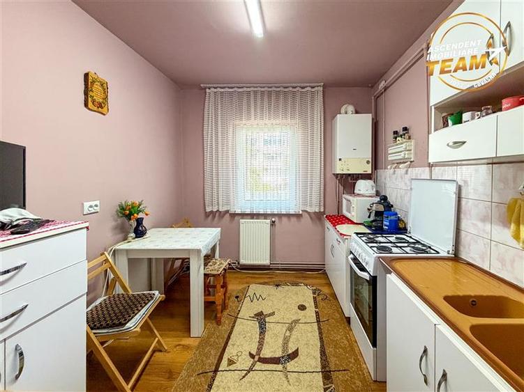 Apartament cu 2 camere decomandat, mobilat în Lenin