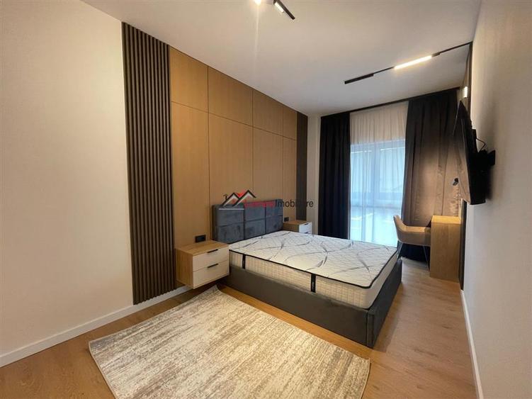 Apartament cu 3 camere decomandat, mobilat în Florești