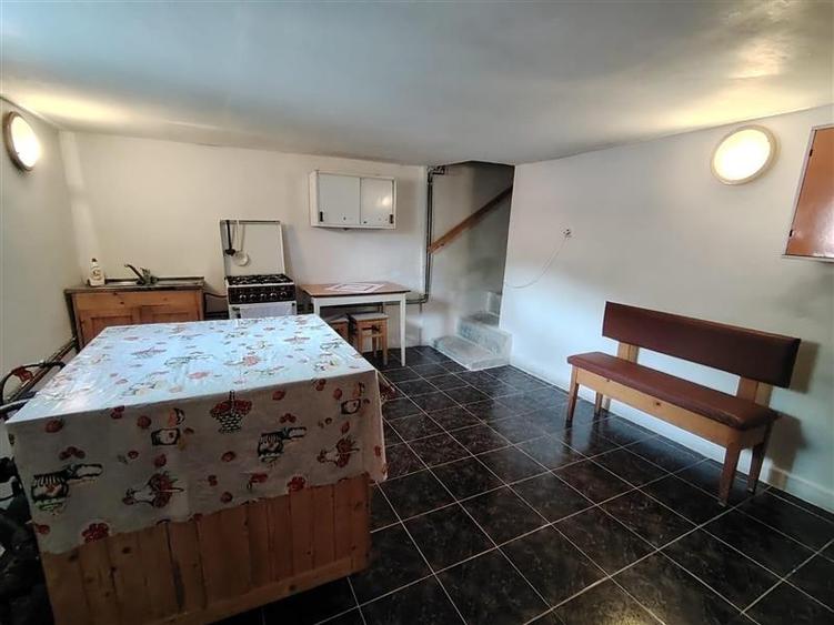 Casă individuală cu 4 camere cu Teren 327 Mp în Exterior Est