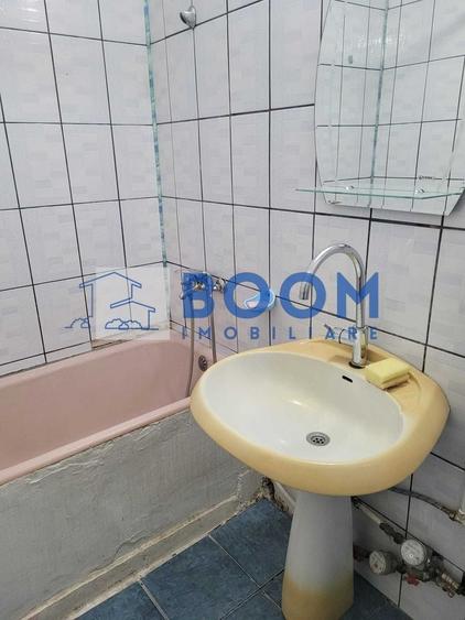 Garsonieră decomandată în Nord