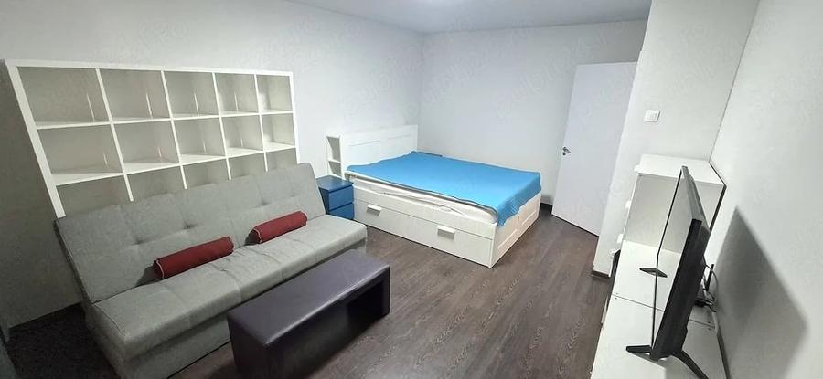 Garsonieră decomandată în Baba Novac