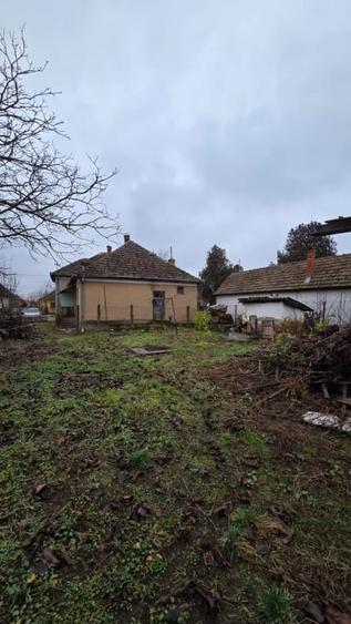 Casă individuală cu 3 camere cu Canalizare în Oar