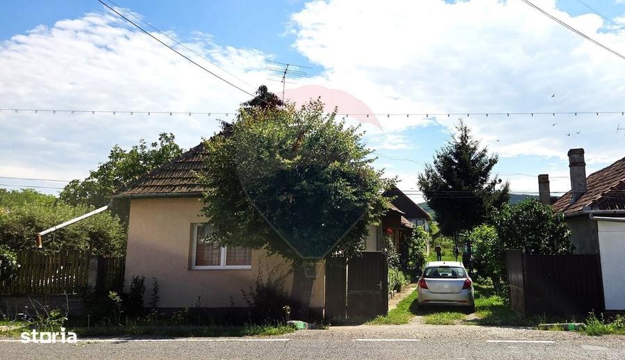 Casă cu 3 camere în Dumbrăvioara