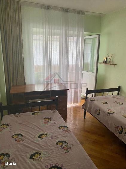 Apartament cu 3 camere decomandat în Păcurari