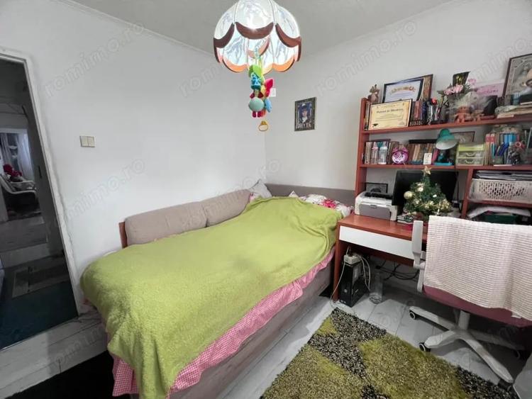 Apartament cu 2 camere decomandat în Micro 15
