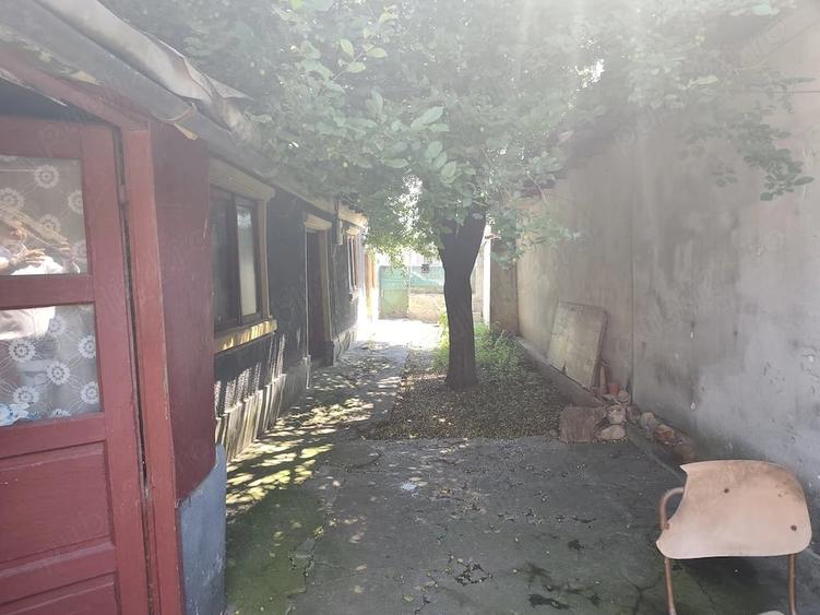 Casă cu Teren 200 Mp în Palas