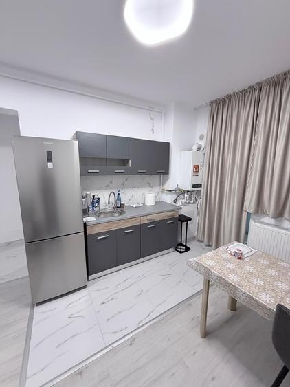 Apartament cu 2 camere semidecomandat în Militari
