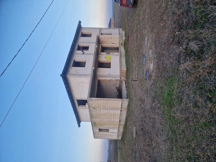 Casă cu Teren 1000 Mp în Central