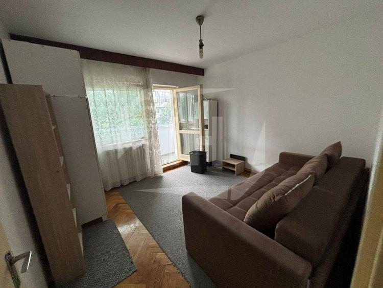 Apartament cu 3 camere decomandat, mobilat în Central — fotografia 1