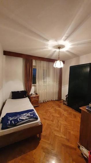 Apartament cu 4 camere decomandat în Bălcescu