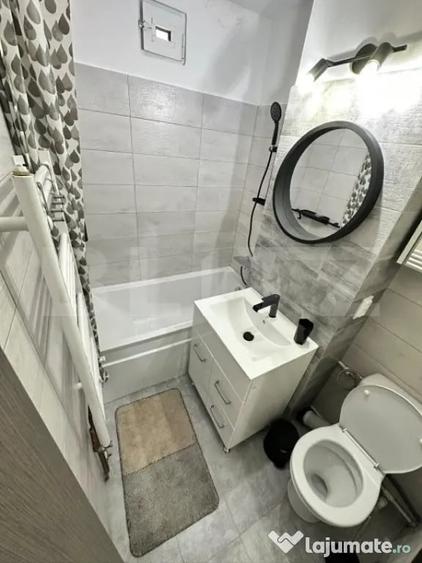 Apartament cu 2 camere semidecomandat în Micro 6