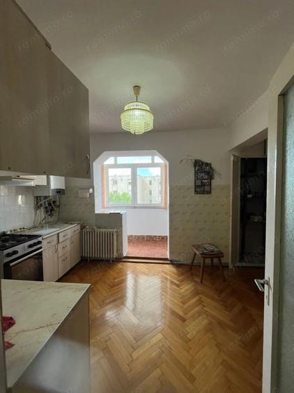 Apartament cu 4 camere în Central