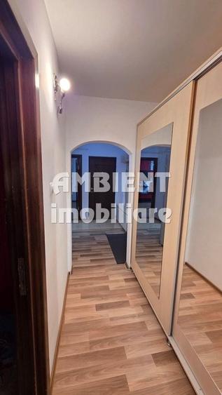 Apartament cu 3 camere decomandat, mobilat în Gară