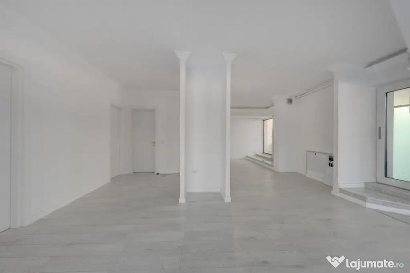 Apartament cu 6 camere decomandat în Timpuri Noi