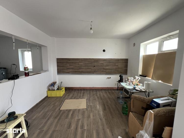 Casă cu 3 camere cu Teren 187 Mp în Brănești