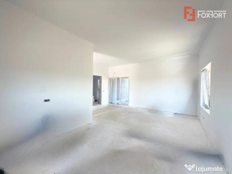Casă cu 4 camere cu Teren 305 Mp în Săcălaz