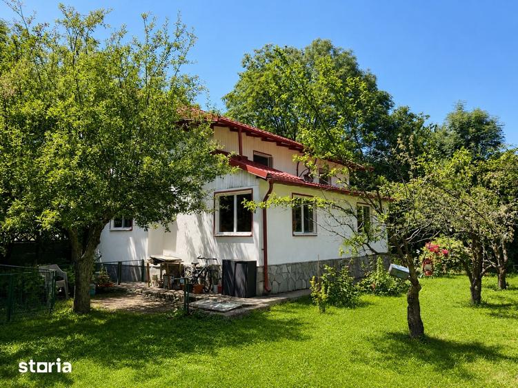 Casă cu 4 camere cu Teren 2317 Mp în Cornu