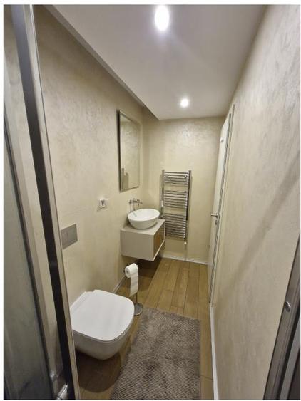 Apartament cu 3 camere decomandat în Tractorul