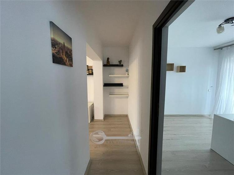 Apartament cu 3 camere semidecomandat în Valea Lupului