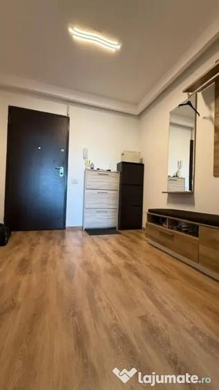Apartament cu 2 camere semidecomandat în Titan