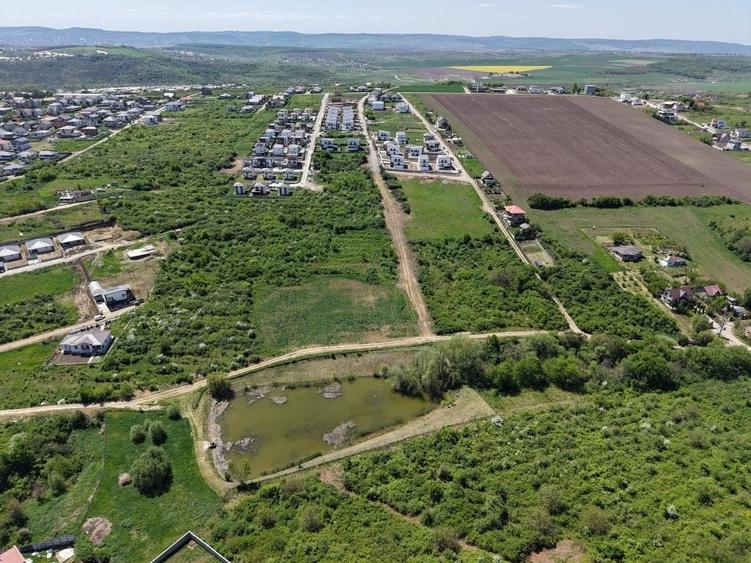 Teren de 1500 mp, în Balciu