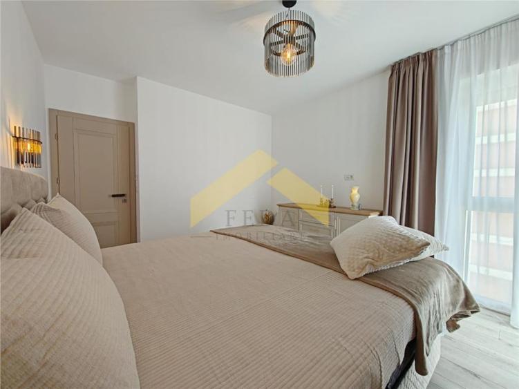 Apartament cu 3 camere semidecomandat în Central