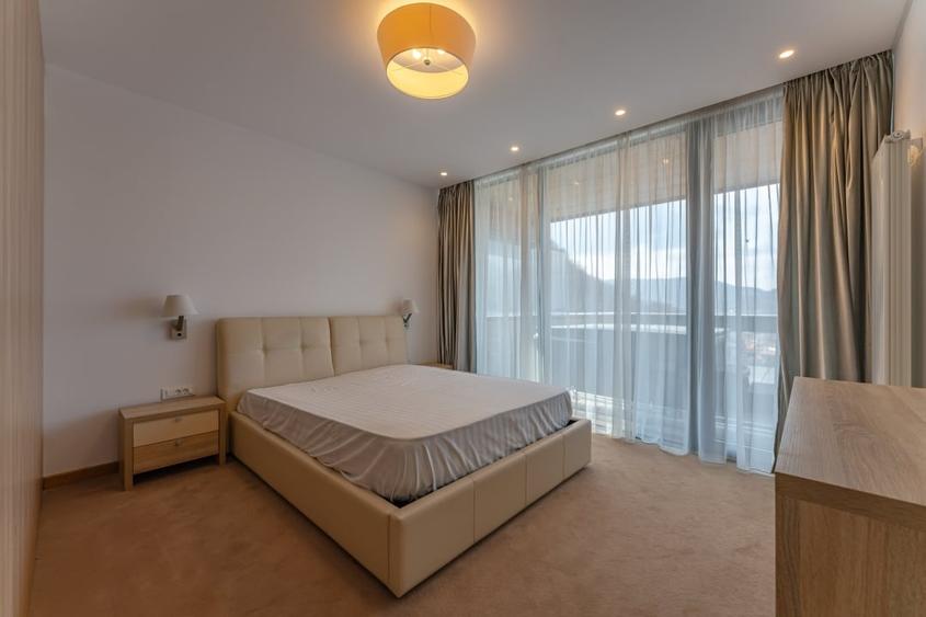 Apartament cu 4 camere decomandat, mobilat în Ultracentral