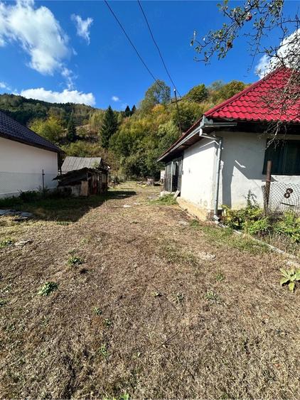 Casă cu 2 camere cu Teren 815 Mp în Mărișel