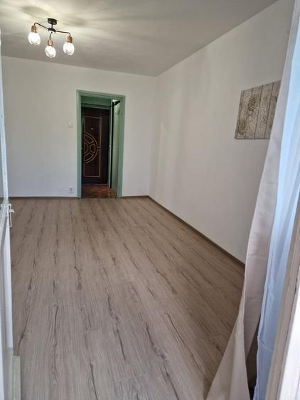 Garsonieră semidecomandată în Titan