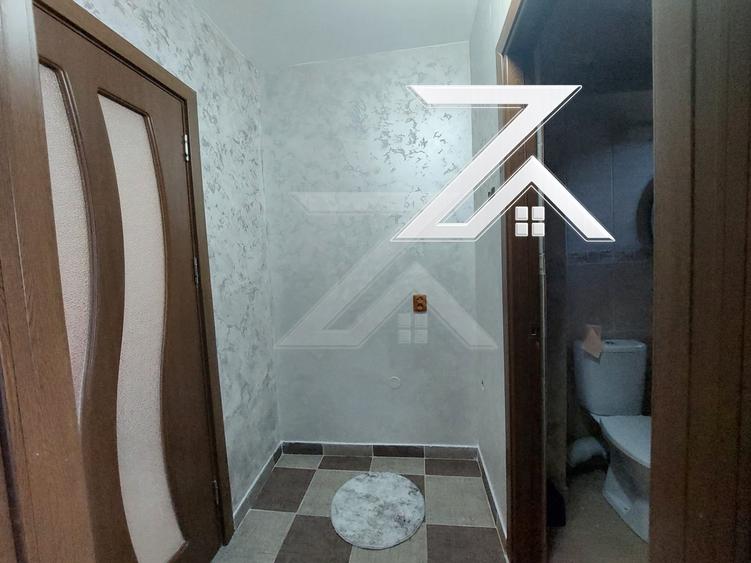 Apartament cu 3 camere semidecomandat, mobilat în Calea Severinului