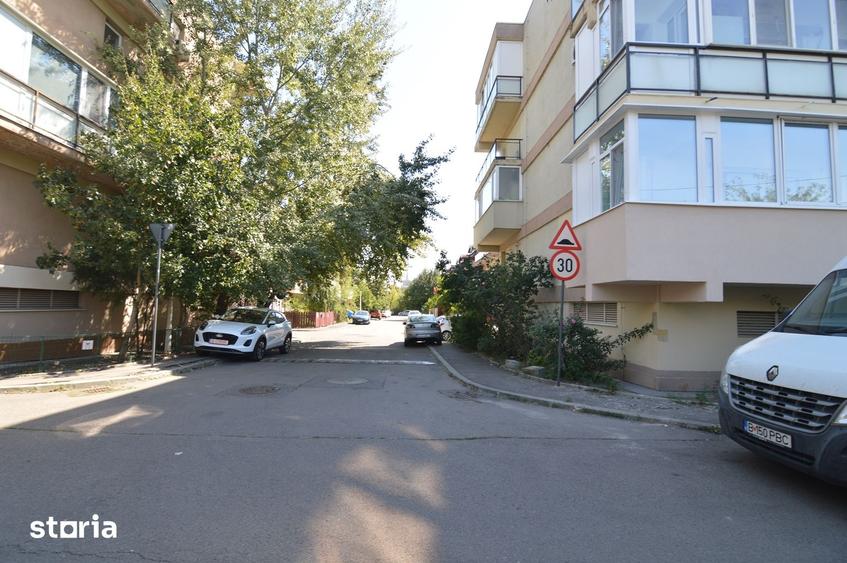 Teren de 3717 mp, în Dămăroaia