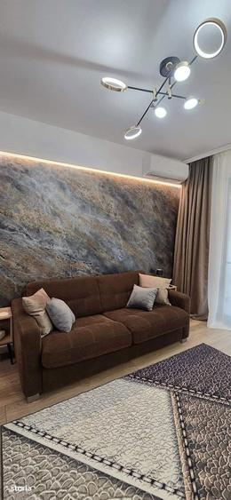 Apartament cu 3 camere în Cremenari