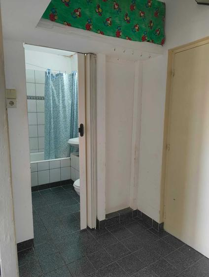Garsonieră decomandată în UTA