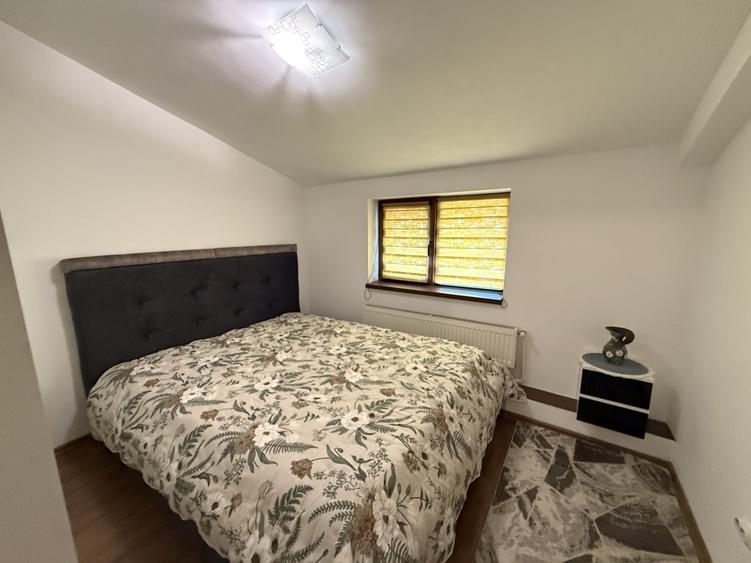 Apartament cu 3 camere decomandat, mobilat în Soarelui