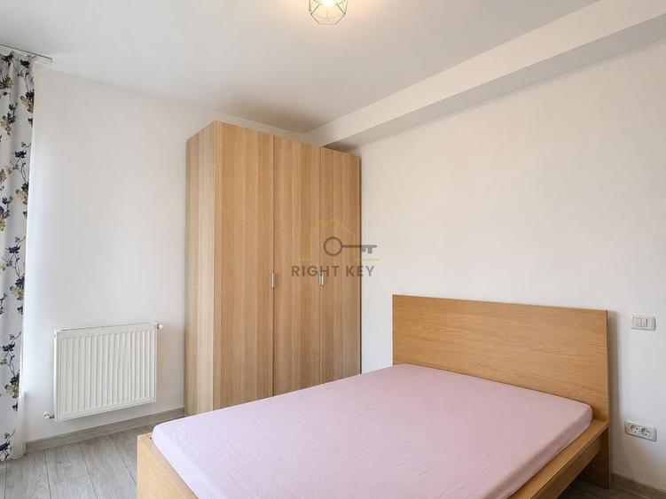Duplex cu 6 camere cu Canalizare în Domnești