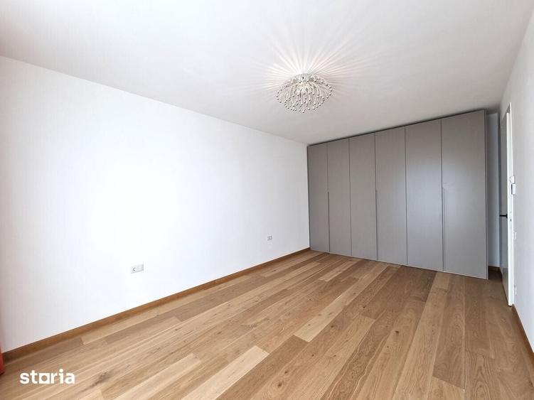 Casă cu 5 camere cu Teren 340 Mp în Central
