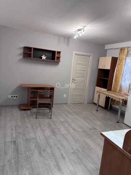Vand apartament 2 camere in Vasile Aaron