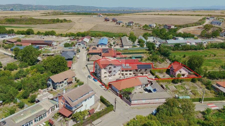 Hotel/Pensiune, de 755 mp, în Rontău