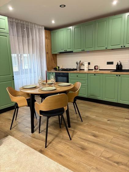 Apartament cu 2 camere decomandat în Precista